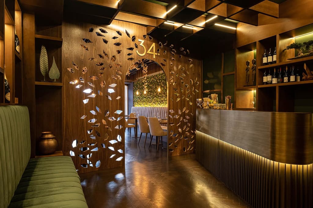 Flowers bloom inside restaurant 34 in the historic centre of Guimarães