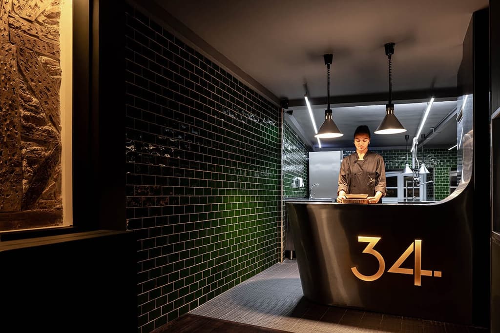 Flowers bloom inside restaurant 34 in the historic centre of Guimarães