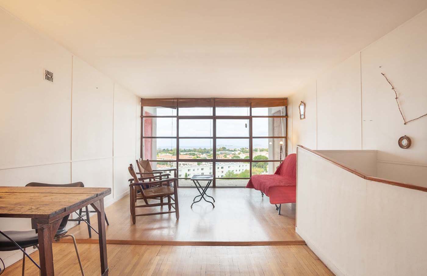 Cité Radieuse duplex with original Charlotte Perriand kitchen asks for €385,000