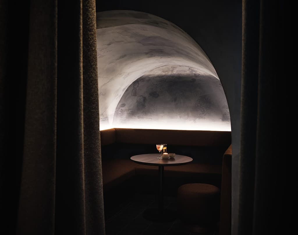 A moon-face inspired corner nook