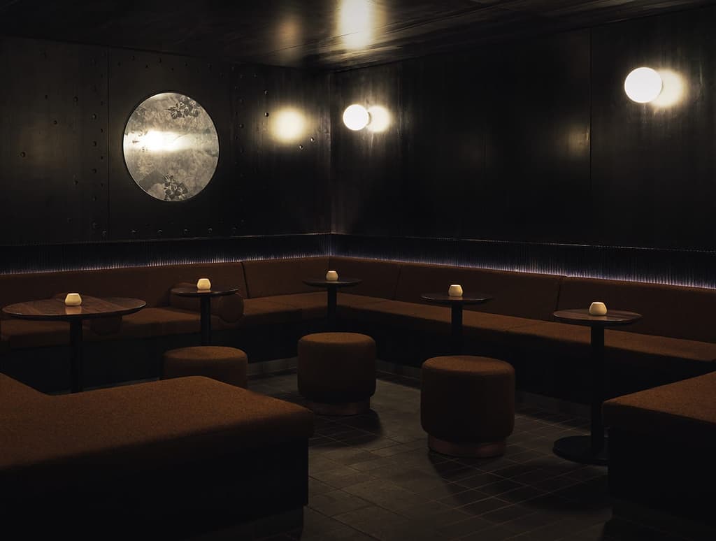 Even the smoked mirror is inspired by the moon surface