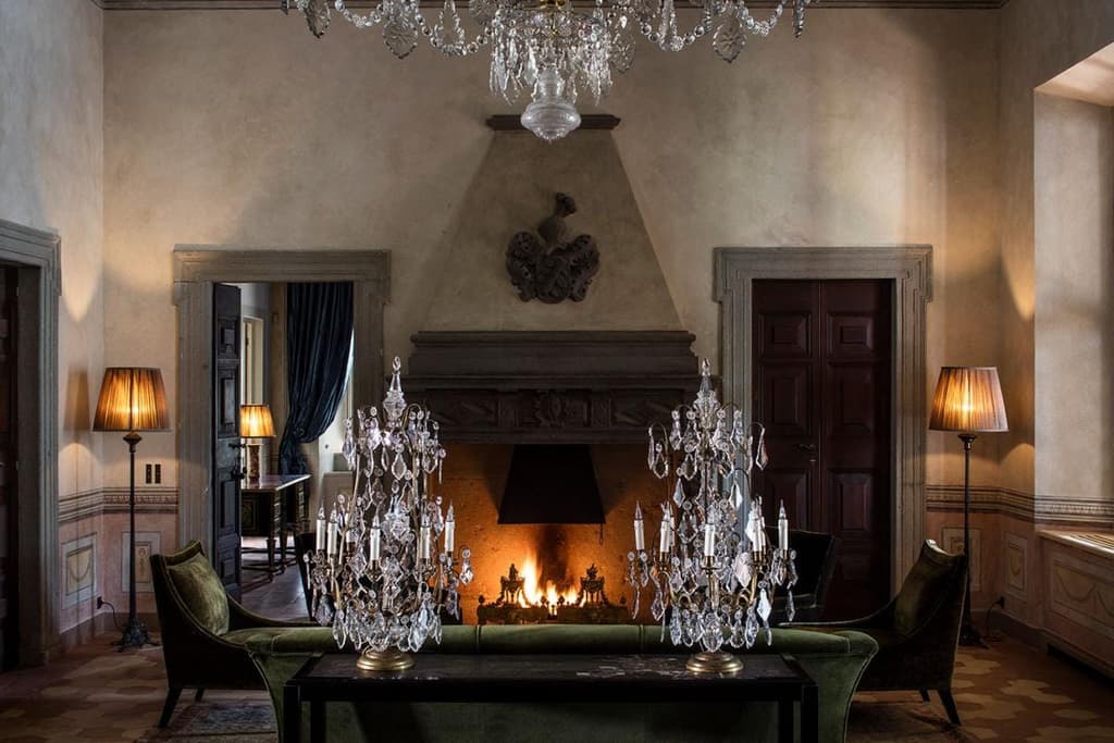Spend the night in Aldo Gucci’s opulent Villa Balbiano courtesy of Airbnb