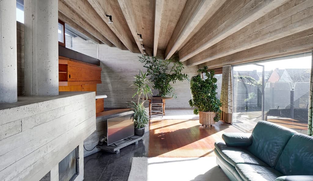 Brutalist Belgian home by Juliaan Lampens asks for €600k