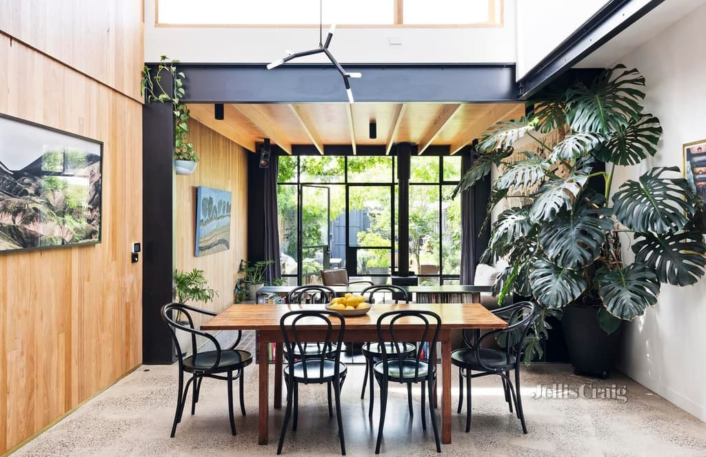 A leafy Melbourne home by Olaver Architecture raises the bar for indoor/outdoor living