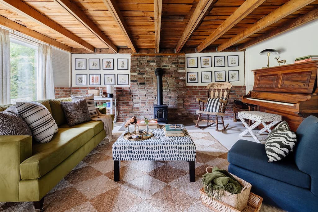 Warm Welcome Great Barrington is a rural retreat with a ‘martinis for everyone’ aesthetic