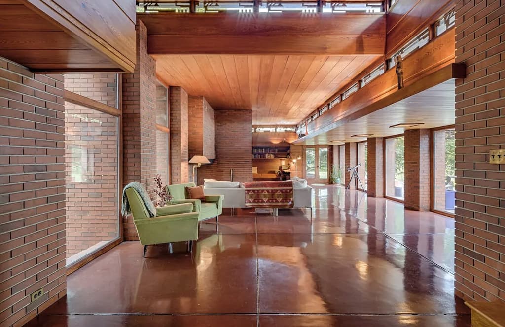Frank Lloyd Wright’s Schwartz House is for rent in Wisconsin