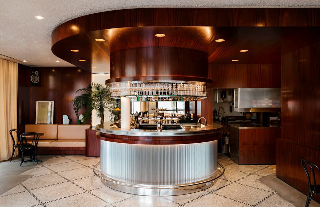 An all-female team gives Ghent's Café 't Kanon a timeless makeover