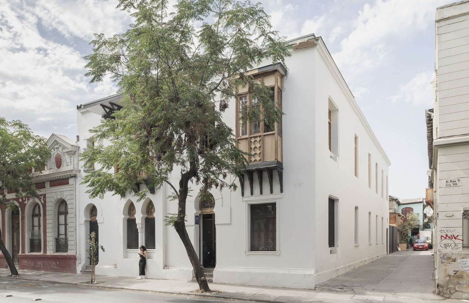 The historic facade of this 110-year-old Santiago landmark hides a secret