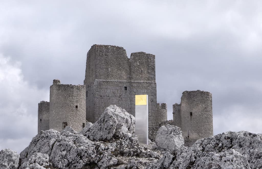 Edoardo Dionea Cicconi installs a kinetic mountain totem at Rocca Calascio