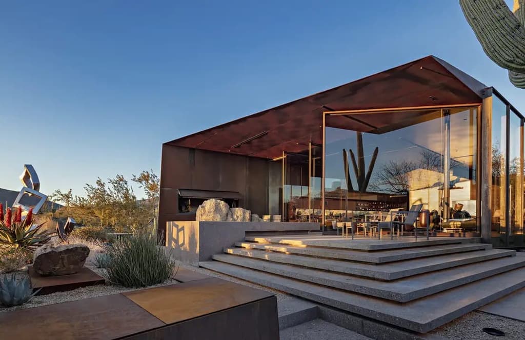 The ‘House of Doors’ captures desert vistas in Scottsdale, Arizona