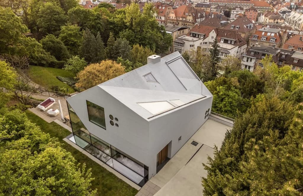 This brutalist Stuttgart home is all about the angles