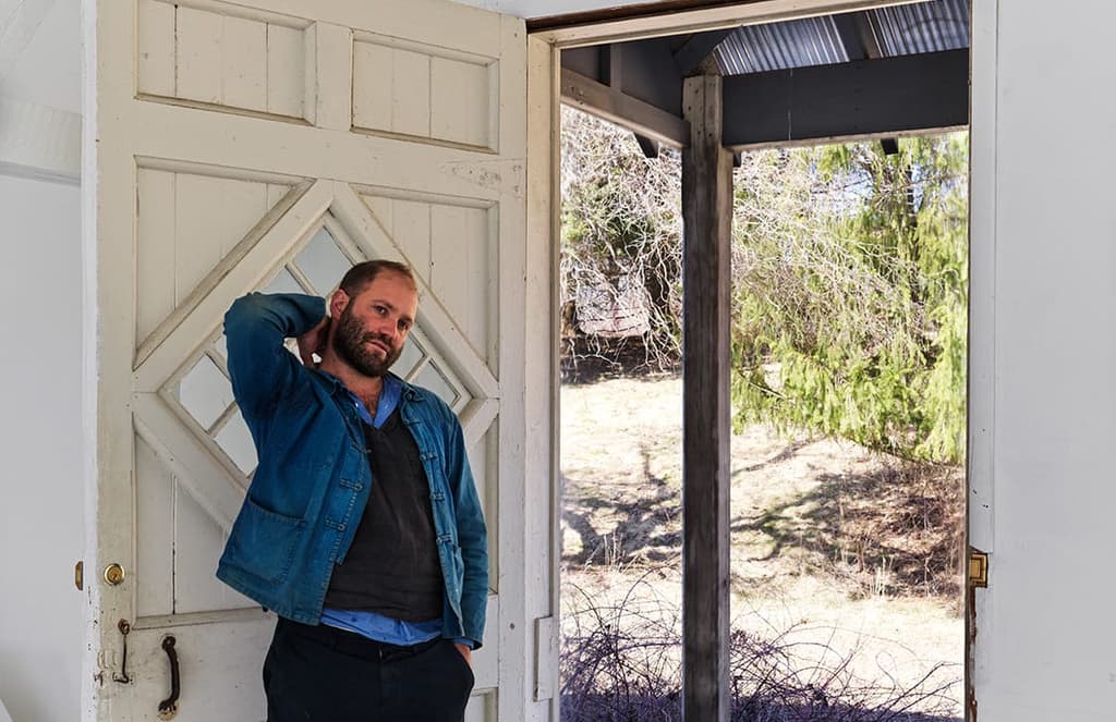 1stDibs celebrates the craft tradition with an auction curated by Alex Tieghi-Walker