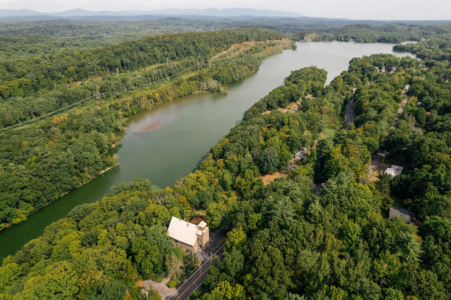 A Hudson Valley church conversion celebrates wabisabi imperfection