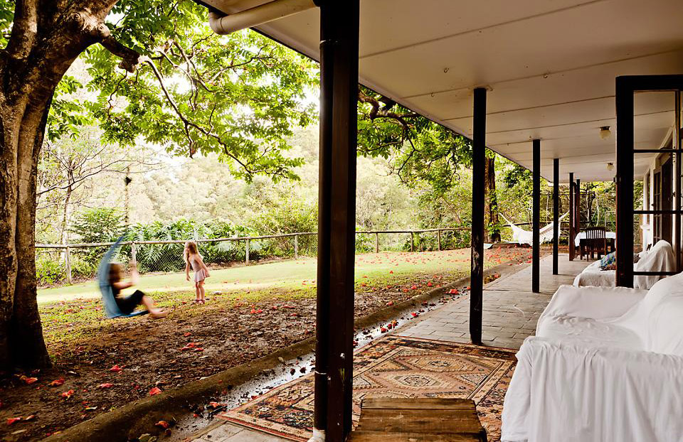 A midcentury cottage with 10 acres of rainforest near Brisbane