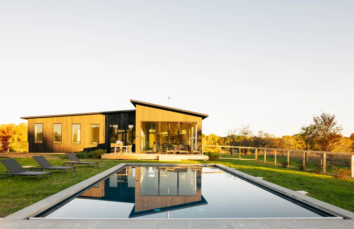 Minimalist Hudson Valley barn home lists for $1.9m