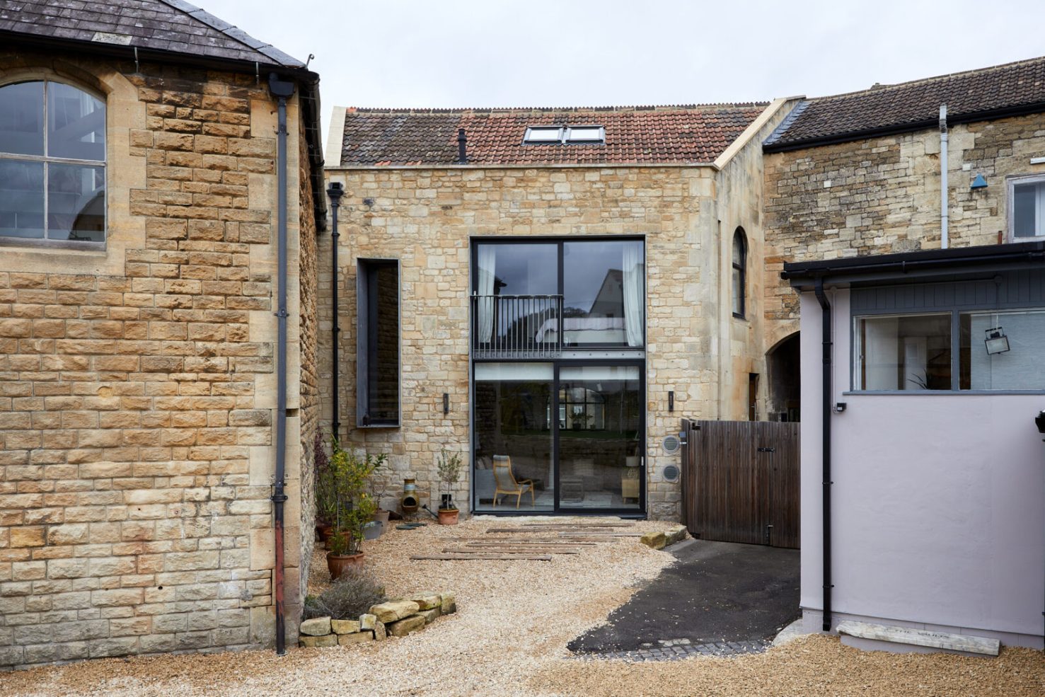 Wiltshire home blends Scandinavian modernism with Victorian bones - The ...