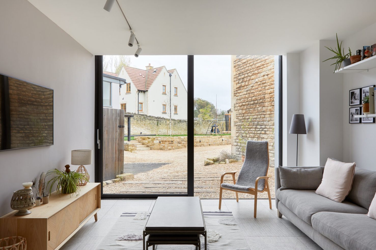 Wiltshire home blends Scandinavian modernism with Victorian bones - The ...