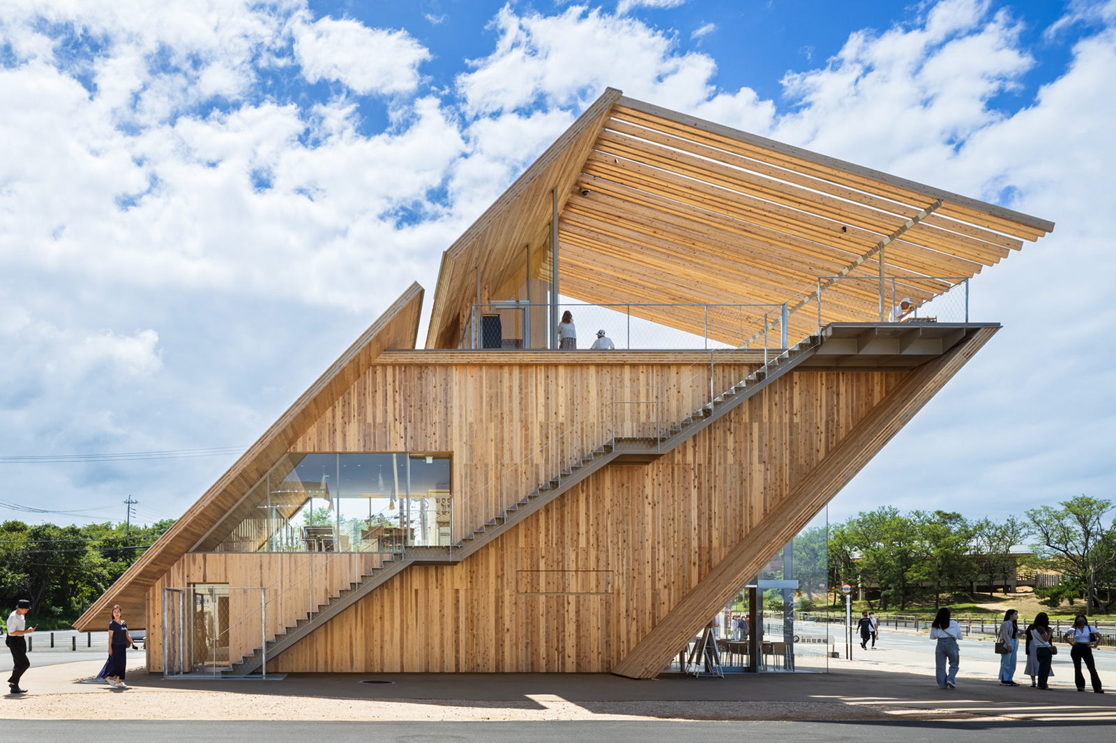 Kengo Kuma's Tottori cafe is a 'staircase to the sky' - The Spaces