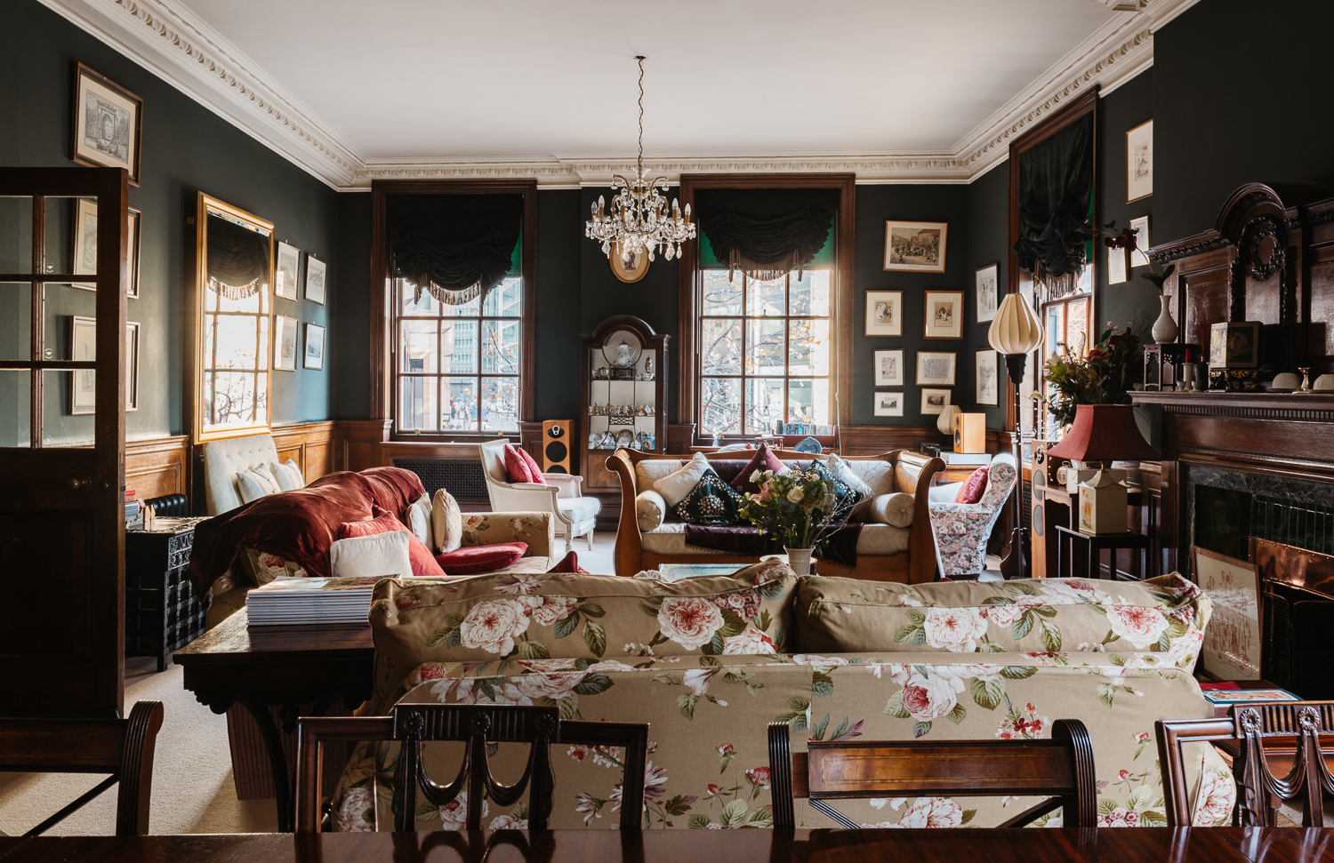 Edwardian grandeur imbues this flat overlooking the Tower of London