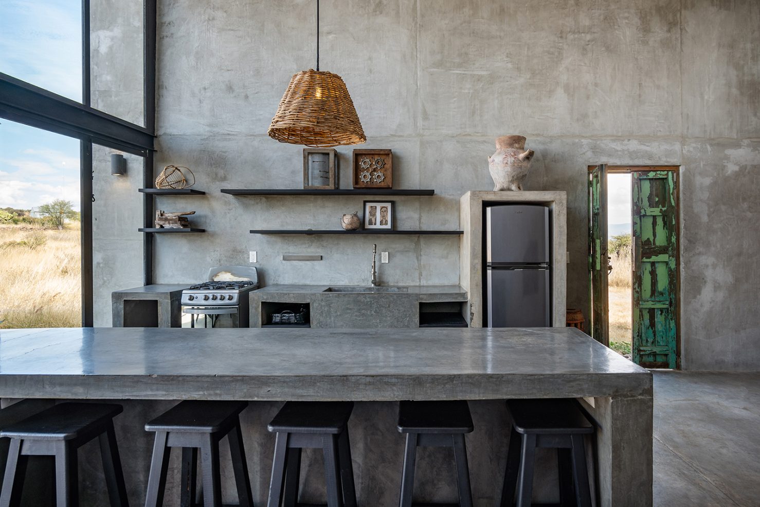 Peek inside this brutalist home in Mexico’s Guanajuato farmlands