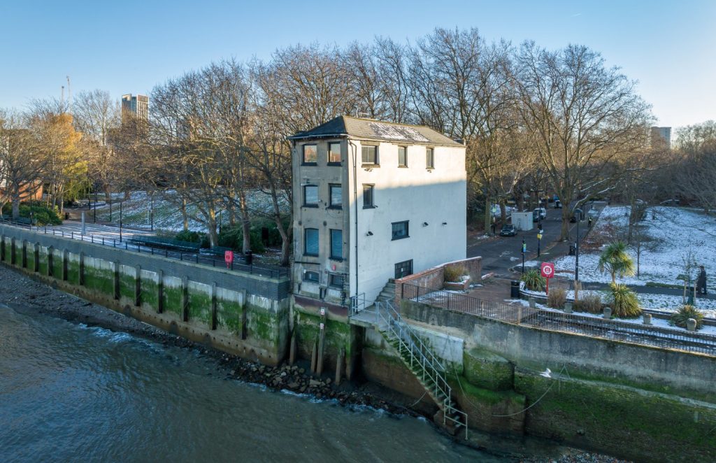 Mysterious riverside home in London's Rotherhithe heads to auction The Spaces