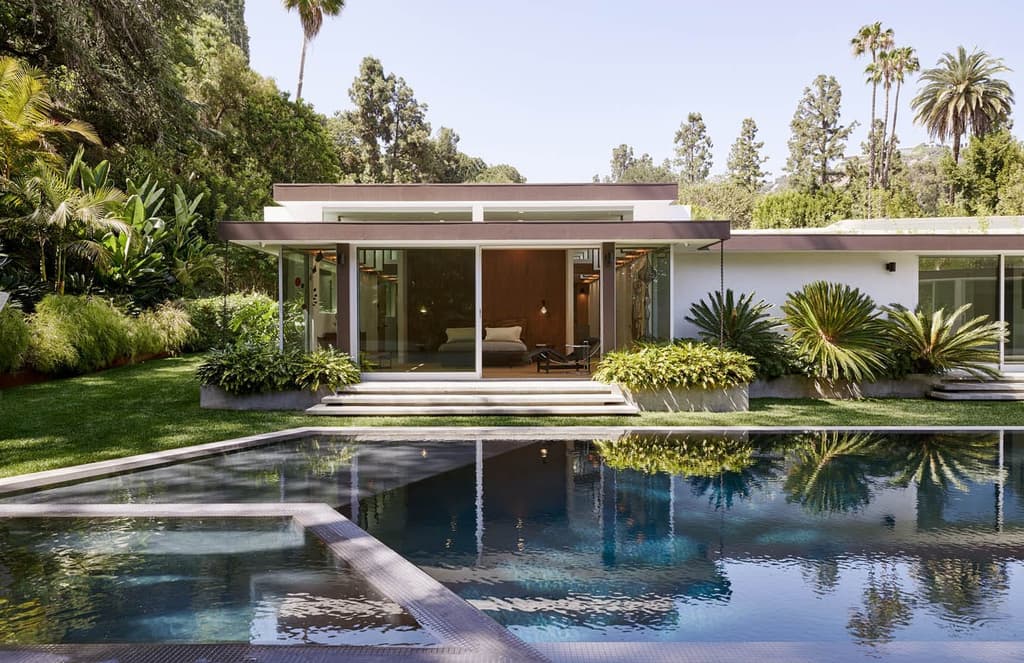 A modernist villa hits the market in Beverly Hills