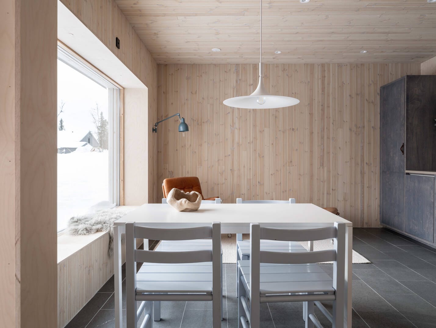 Gert Wingårdh-designed Swedish cabin celebrates Nordic minimalism
