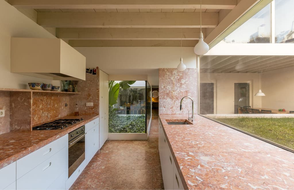 Own a contemporary townhouse in a chic Lisbon neighbourhood