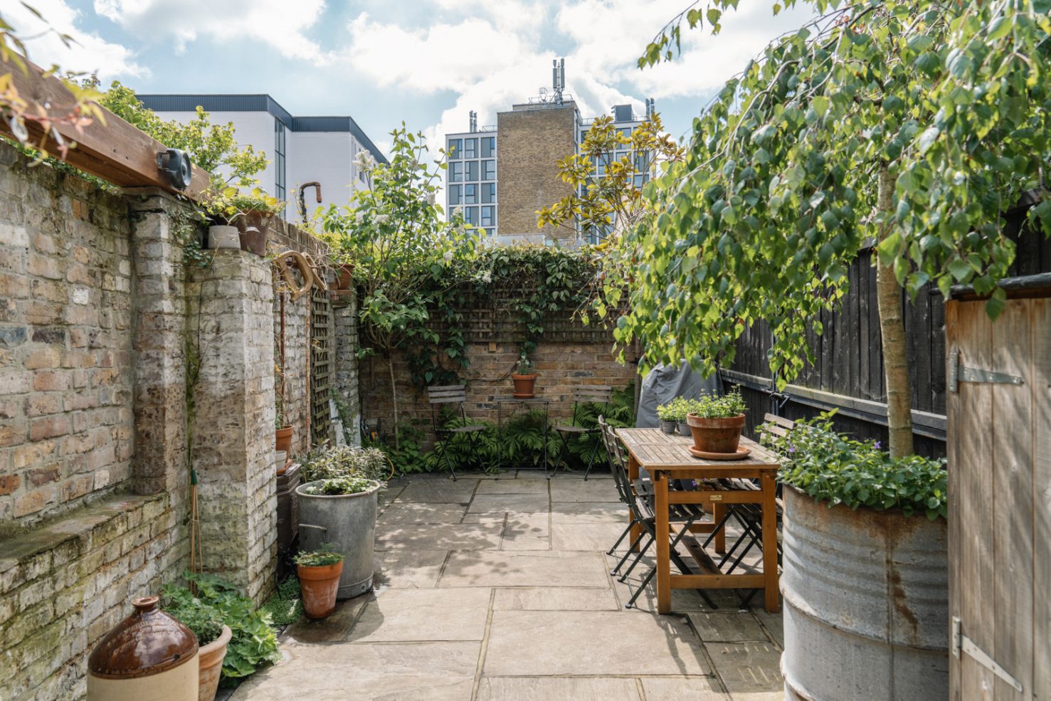 In London’s Twickenham, a brickyard is reborn as a lightfilled home