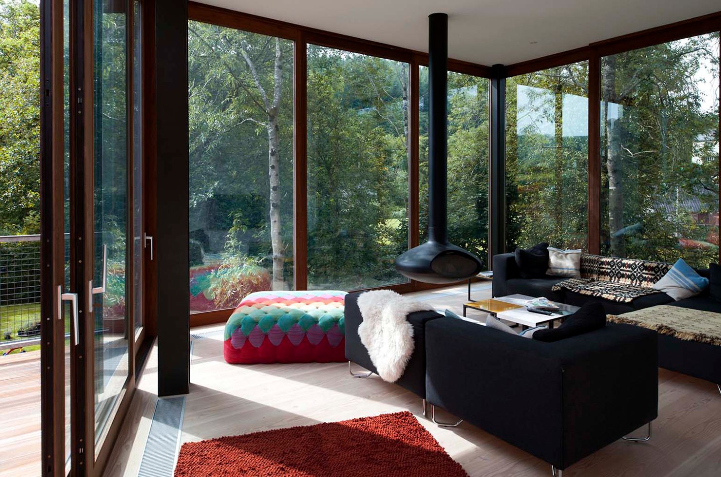 Curated visual reference: Glass Enclosed Living Spaces For Rent Reference: From Modernist Estates To Modernist Escapes A Cache Of Uk