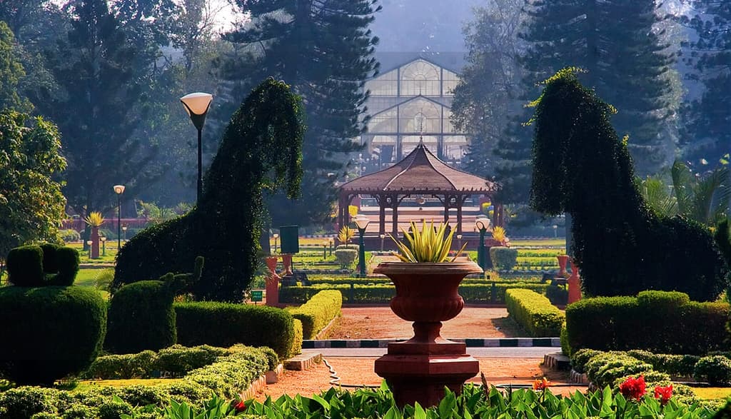 Lalbagh Botanical Gardens houses India’s largest collection of tropical plants and sub-tropical plants, within a 240-acre piece of land in the heart of the city.