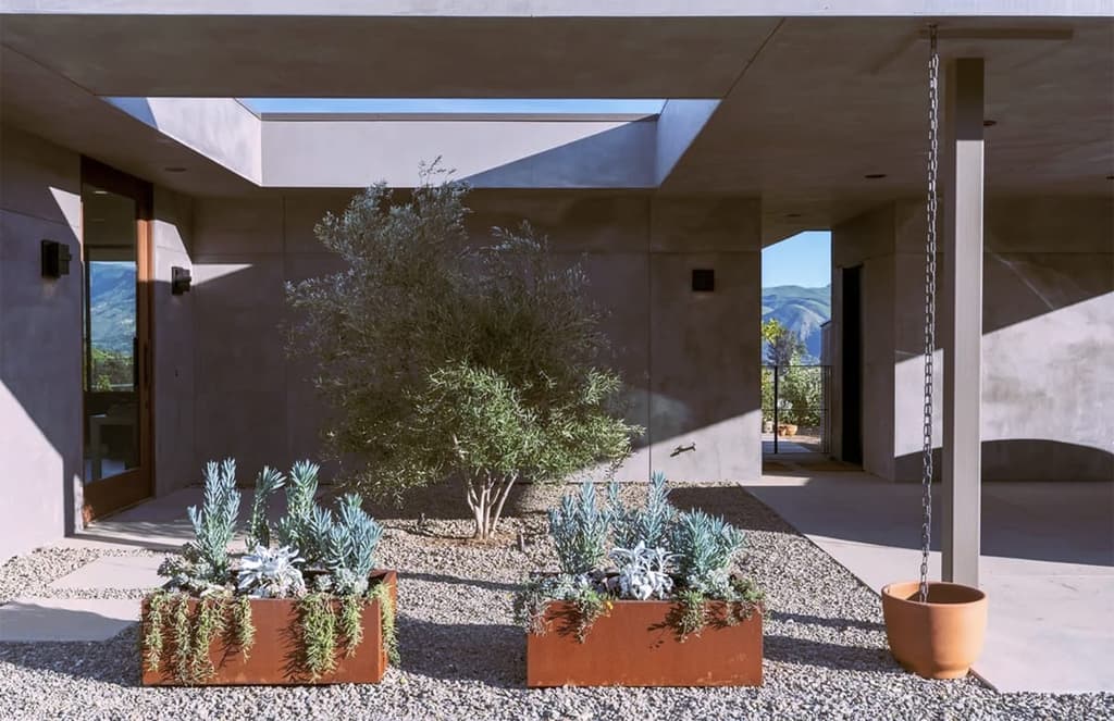 This new take on California modernism is properly remote