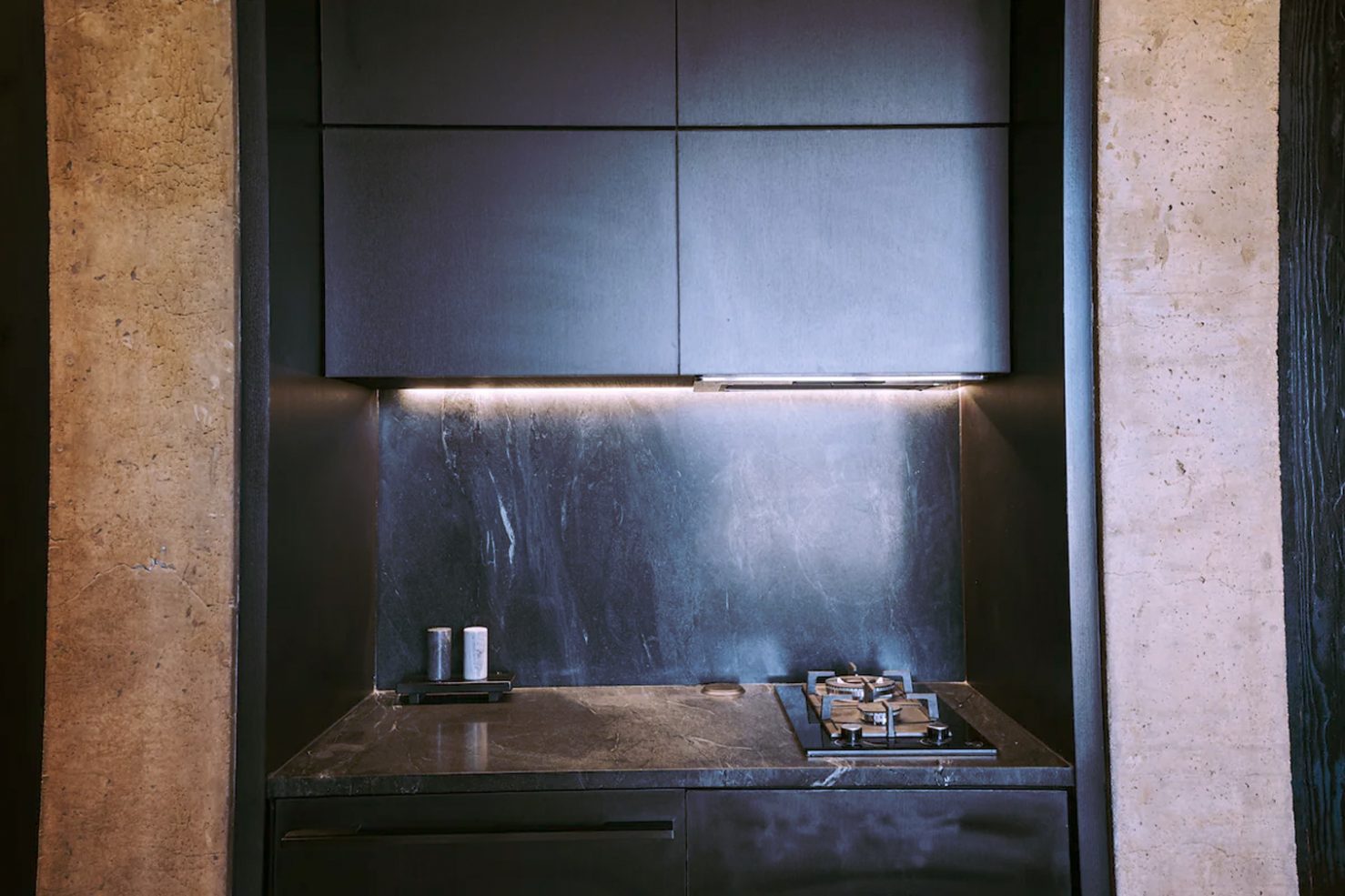 Photo inspiration: Curated Off Grid Penthouse Rentals With Private Guest Quarters For Rent Gallery View 44