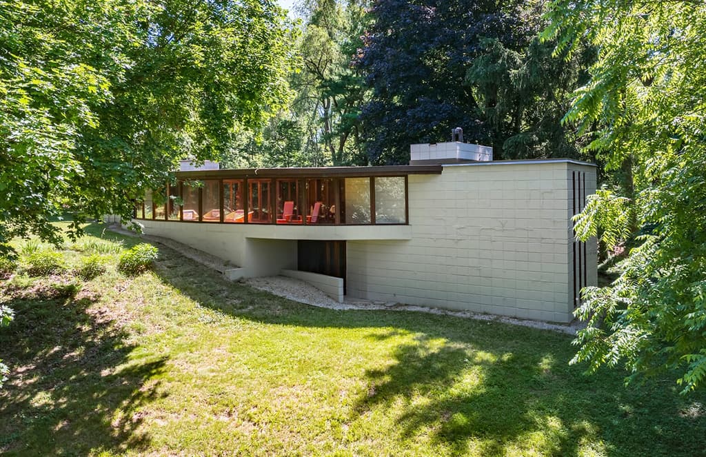Frank Lloyd Wright’s Winn House is on the market after an $800,000 refurbishment