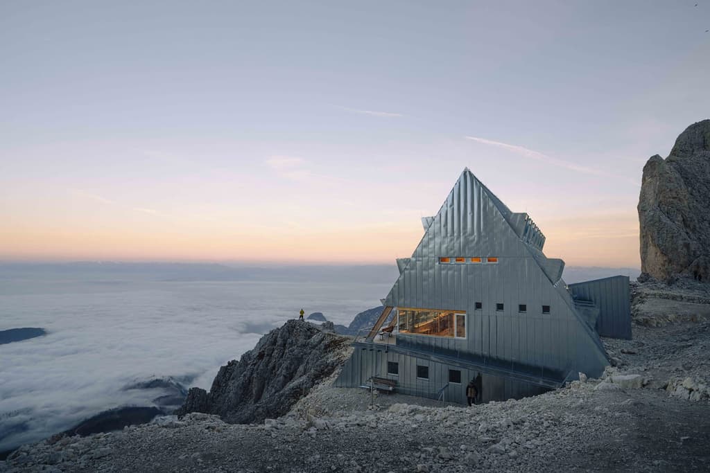 A mile-high refuge with peak architectural cred