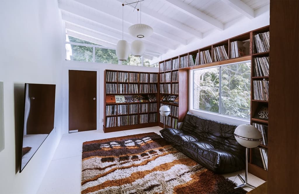 This Hollywood Hills home by David Hyun is a creative hideaway