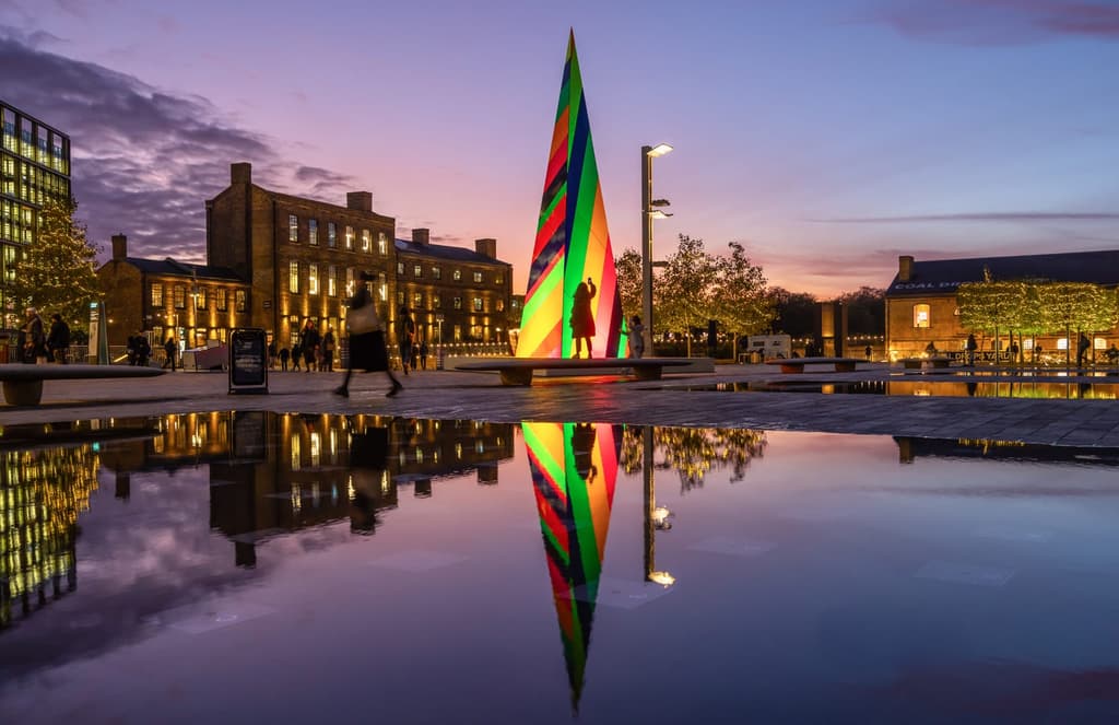 Liz West sets Granary Square at King’s Cross aglow for the holiday season