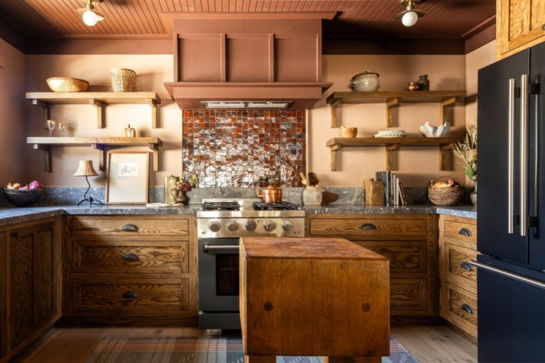 This three-home Altadena Craftsman compound can be adapted for work ...