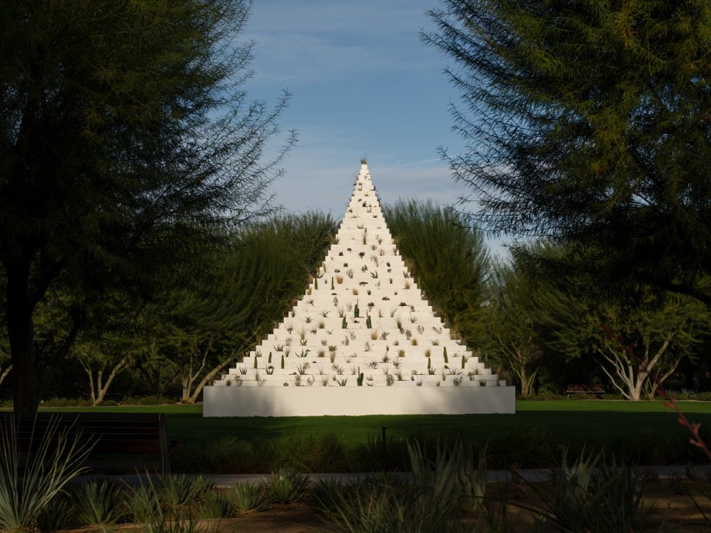 Agnes Denes builds a 'Living Pyramid' in the Coachella Valley - The Spaces