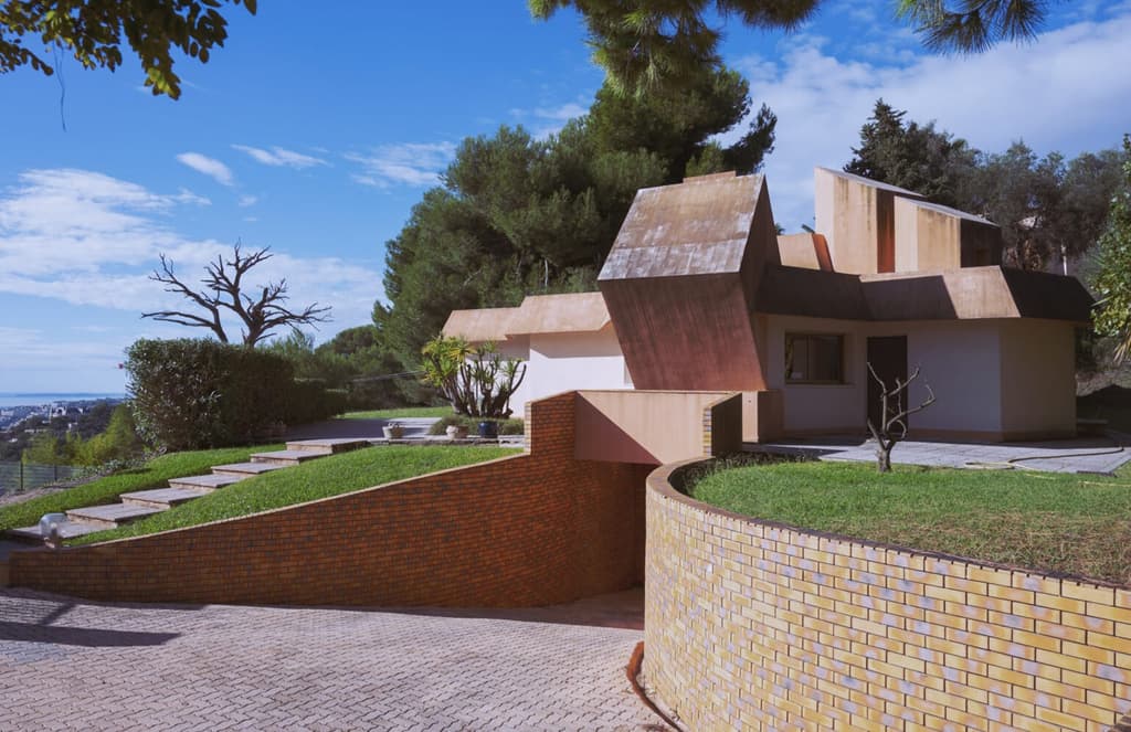 Patrick Cavenel’s angular Villa Galaxie is for sale on the French Riviera