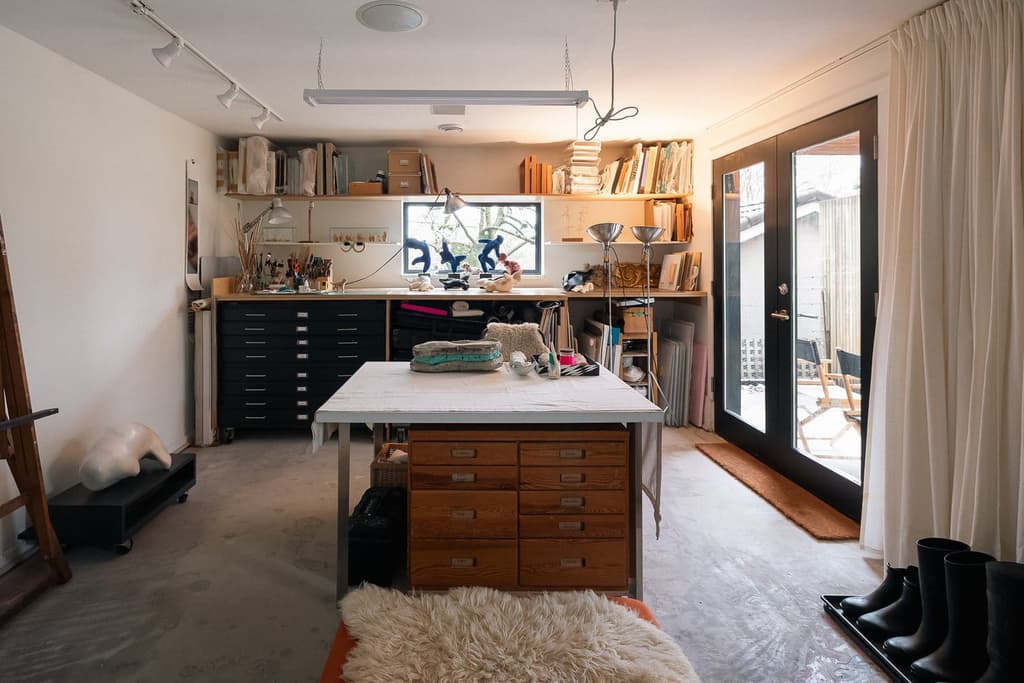 'Treehouse' style Vancouver property with a flexible workshop/studio