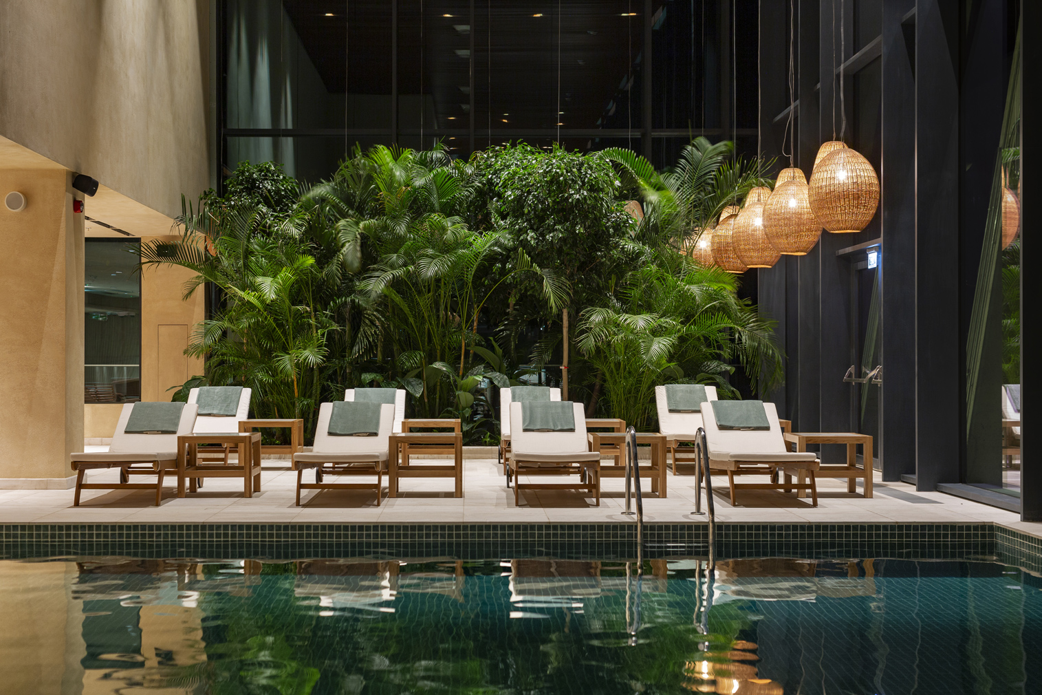 Swimming pool
