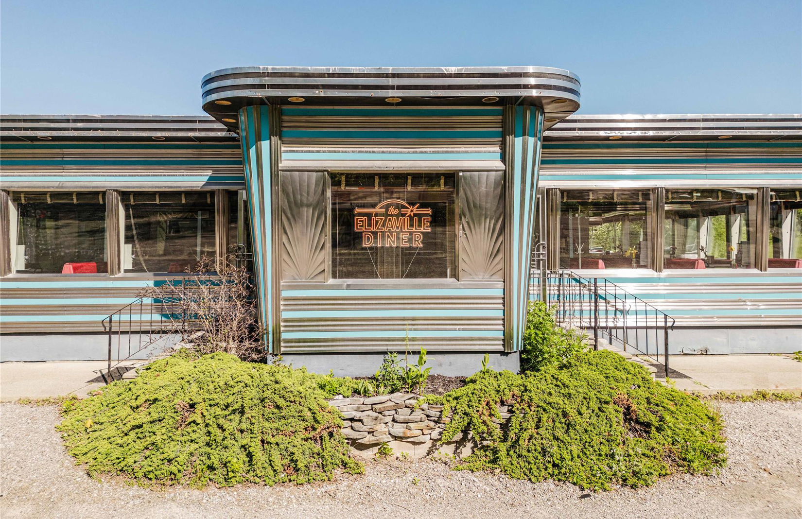 A retro prefab diner is for sale in the Hudson Valley