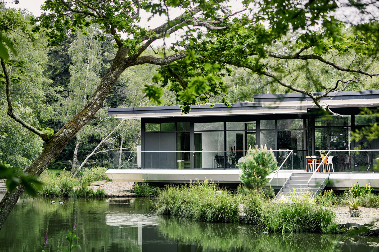 Escape to the country… 20 minutes from town