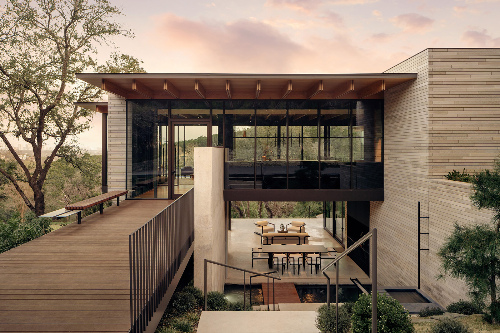 This modern Austin home takes exurban living to a new level