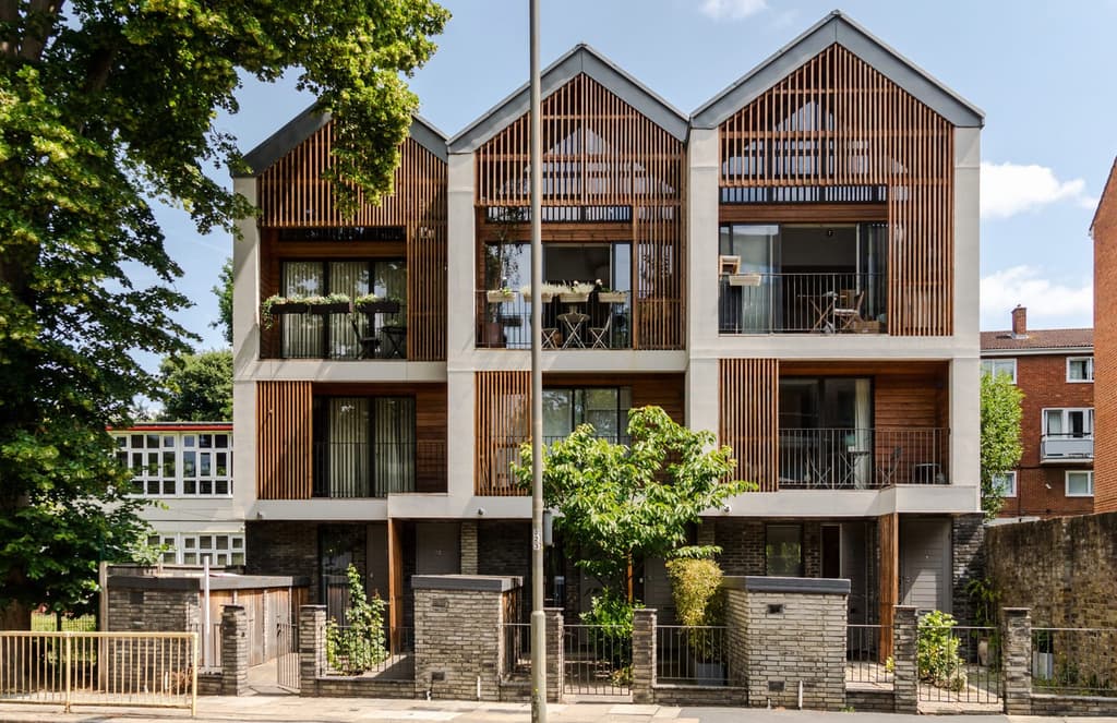 Fill your lungs at this contemporary apartment in southwest London