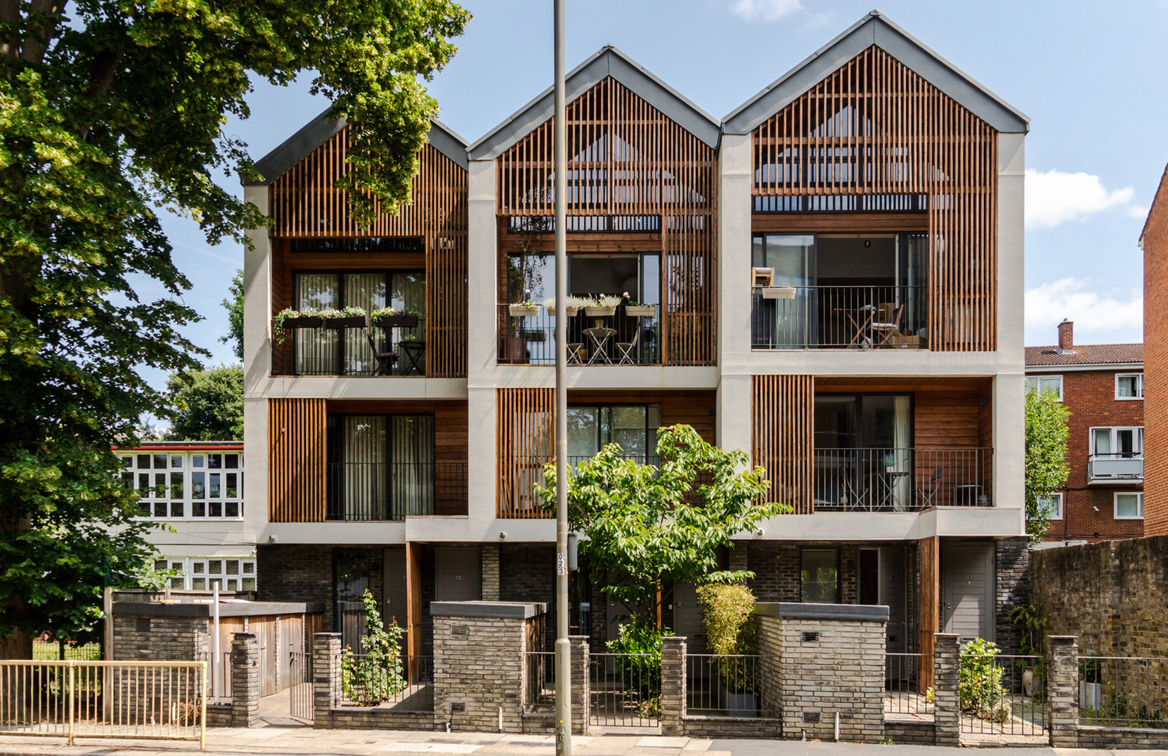 Fill your lungs at this contemporary apartment in southwest London