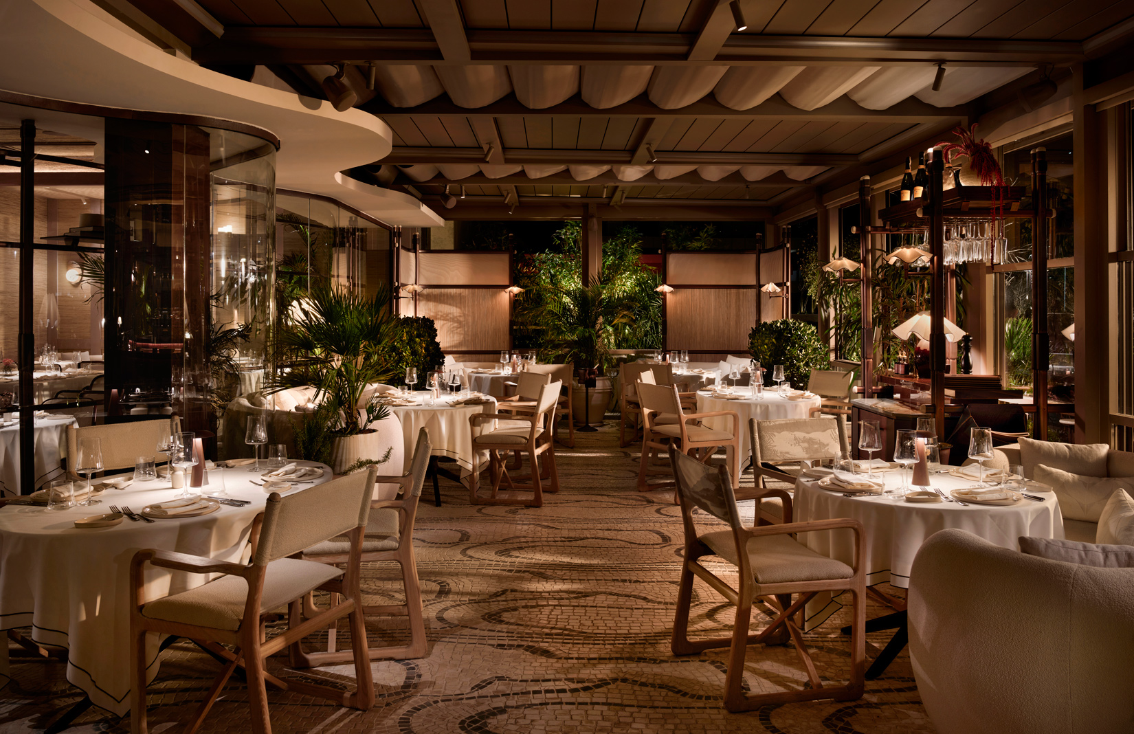 At new Istanbul restaurant Scalla, the design and the dishes are inspired by the Mediterranean