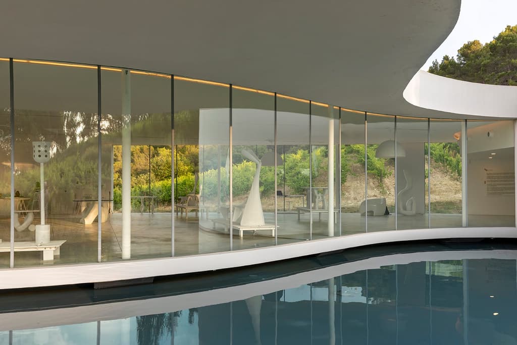 The 'Pure' white designs of Ralph Pucci do a summer session in Provence