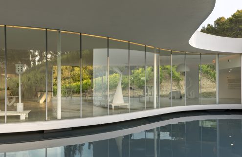 The ‘Pure’ white designs of Ralph Pucci do a summer session in Provence